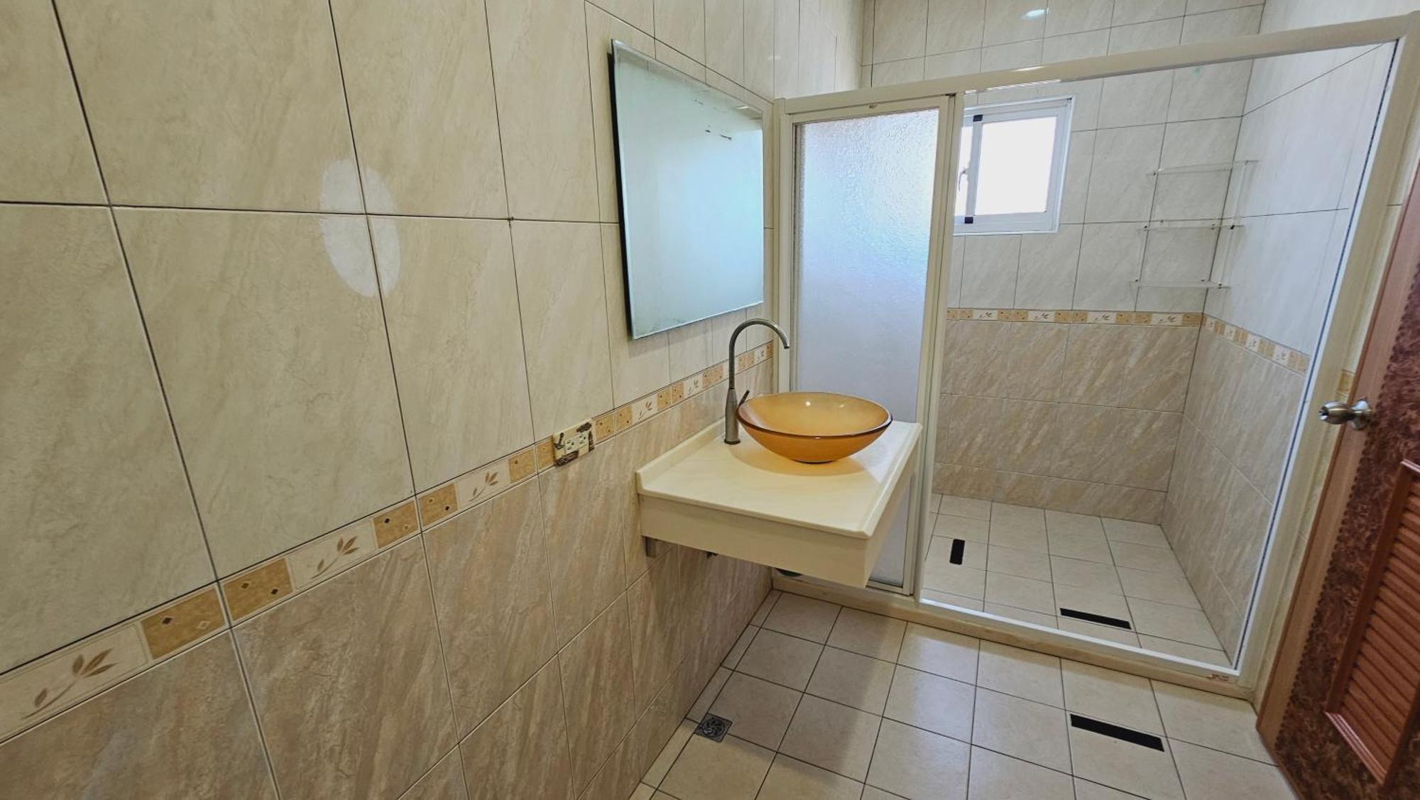 Sea Front Homestay Манонг Екстериор снимка