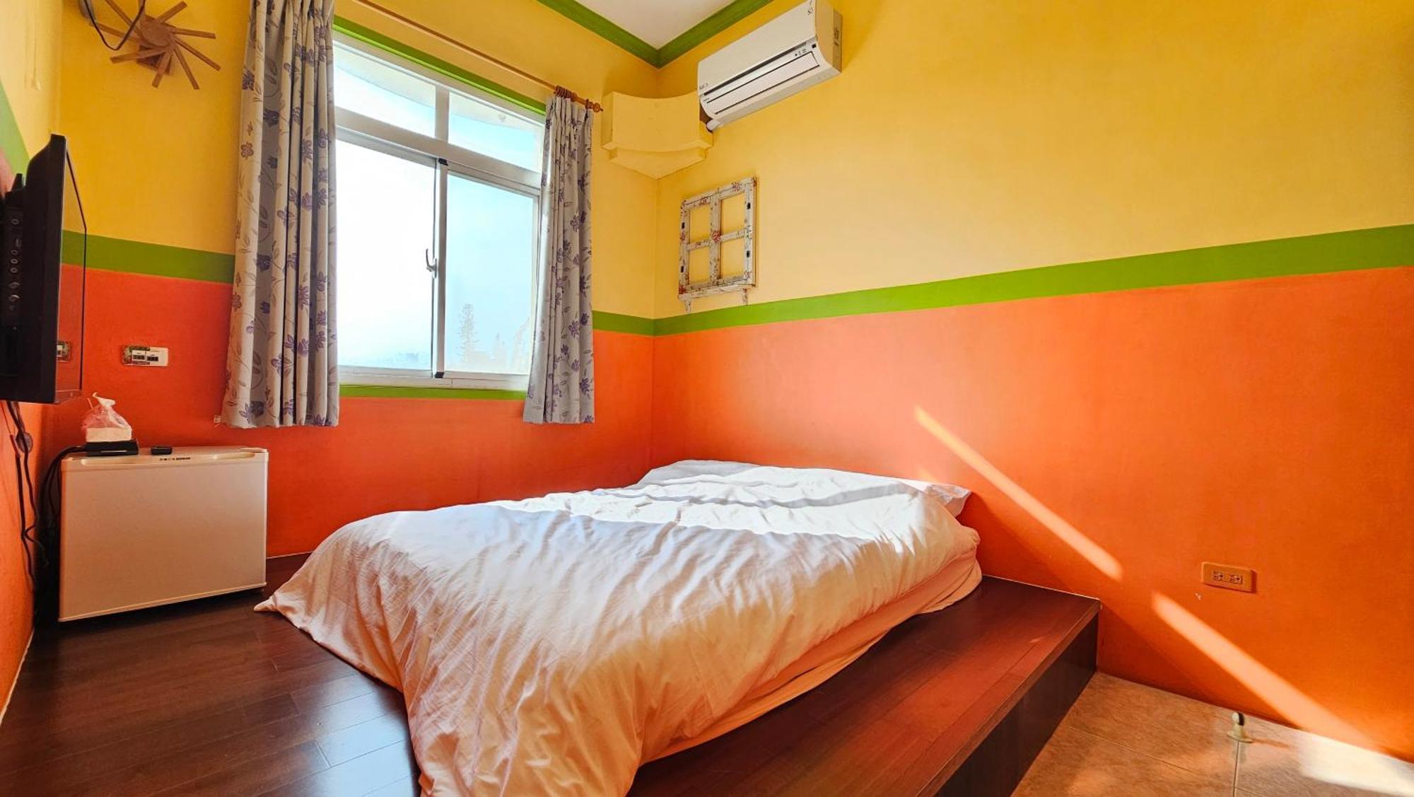 Sea Front Homestay Манонг Екстериор снимка