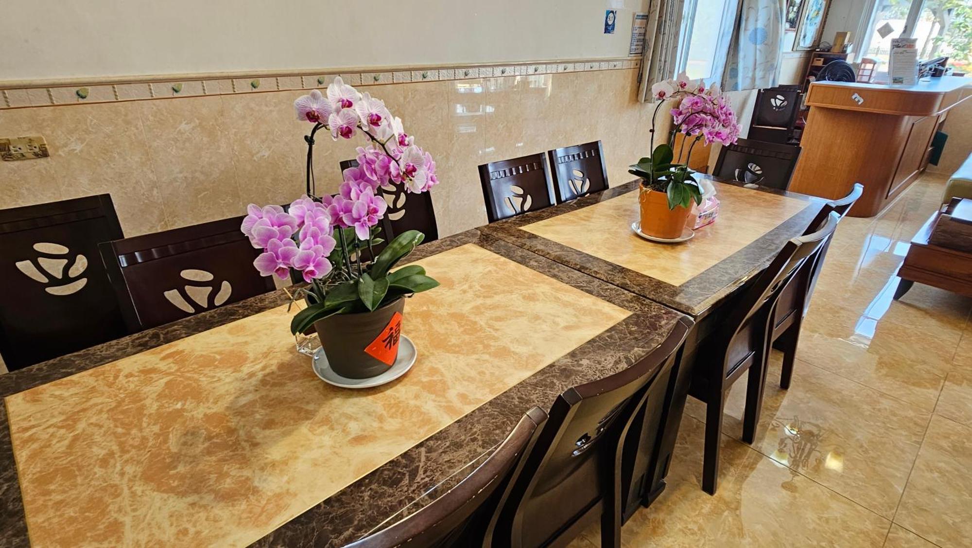 Sea Front Homestay Манонг Екстериор снимка