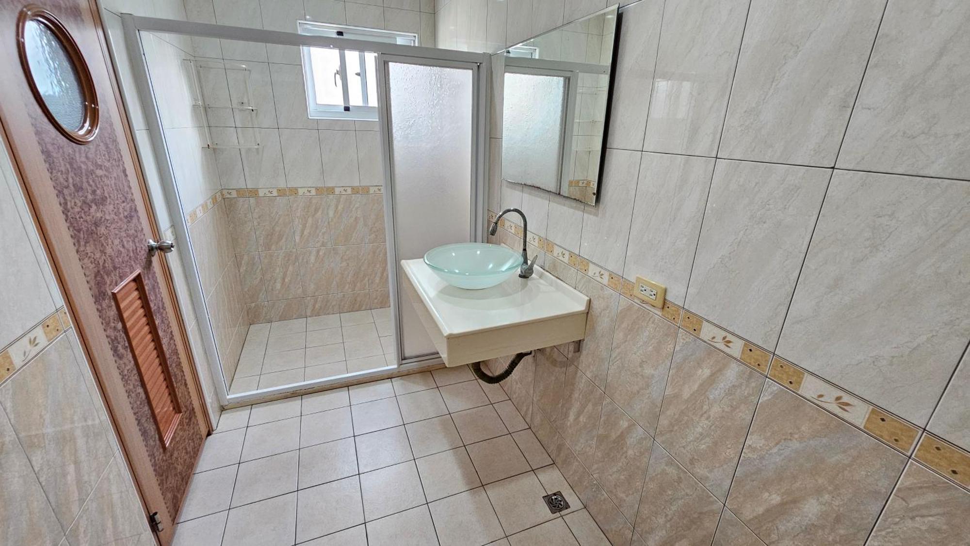 Sea Front Homestay Манонг Екстериор снимка