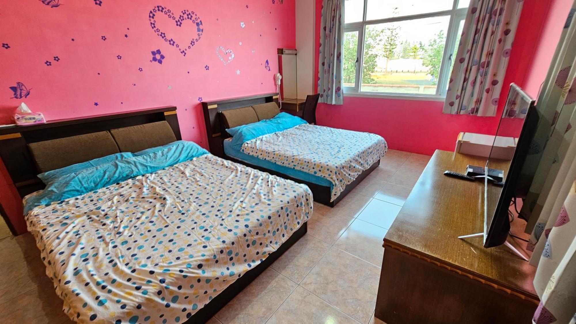 Sea Front Homestay Манонг Екстериор снимка