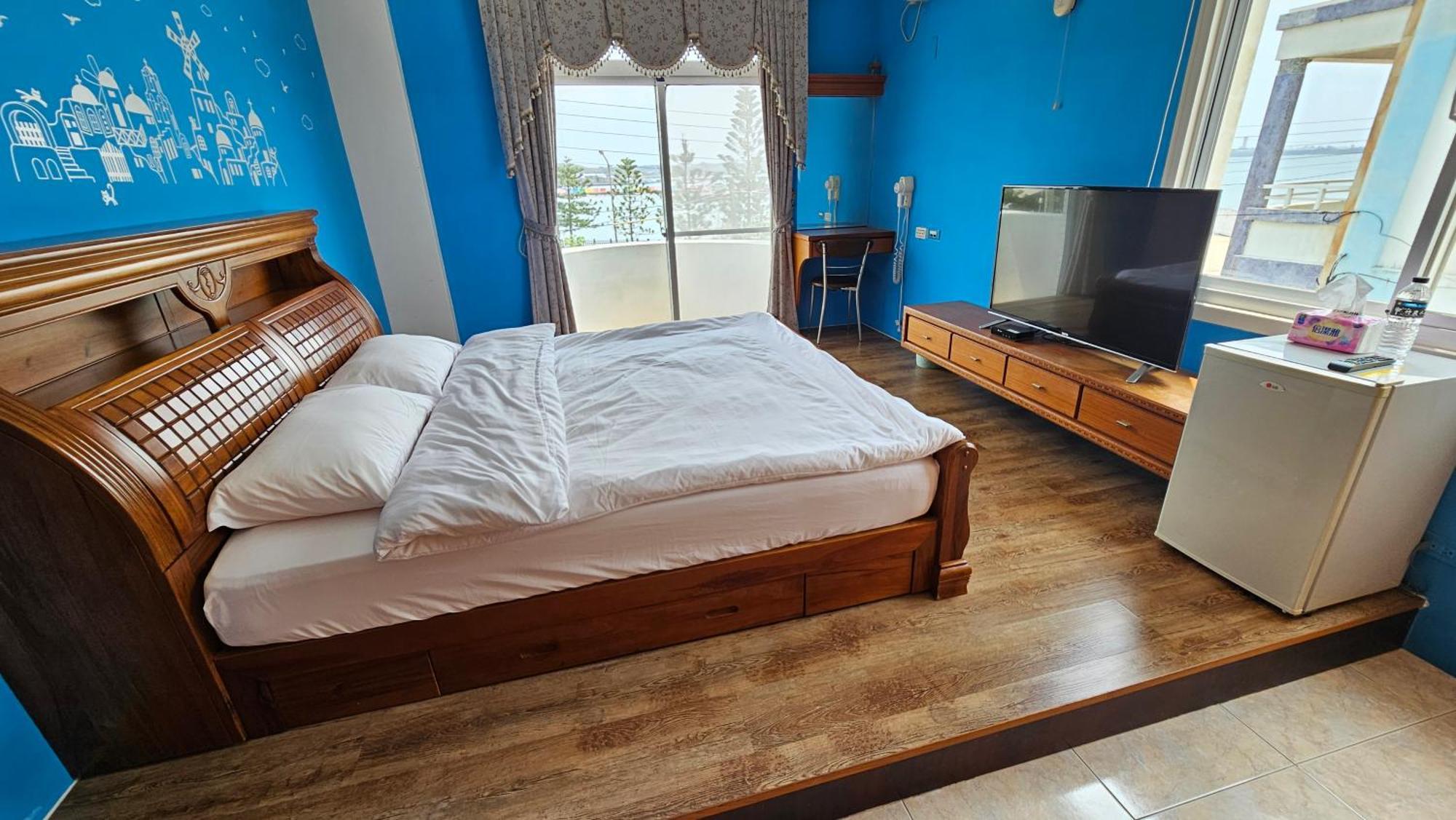 Sea Front Homestay Манонг Екстериор снимка
