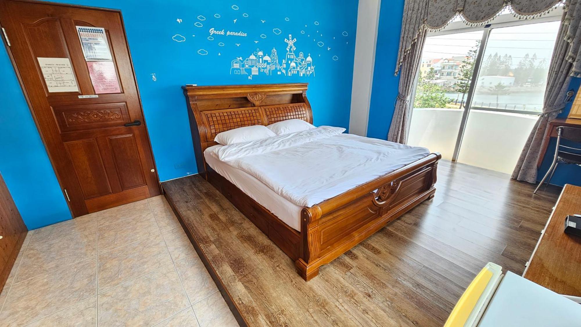 Sea Front Homestay Манонг Екстериор снимка