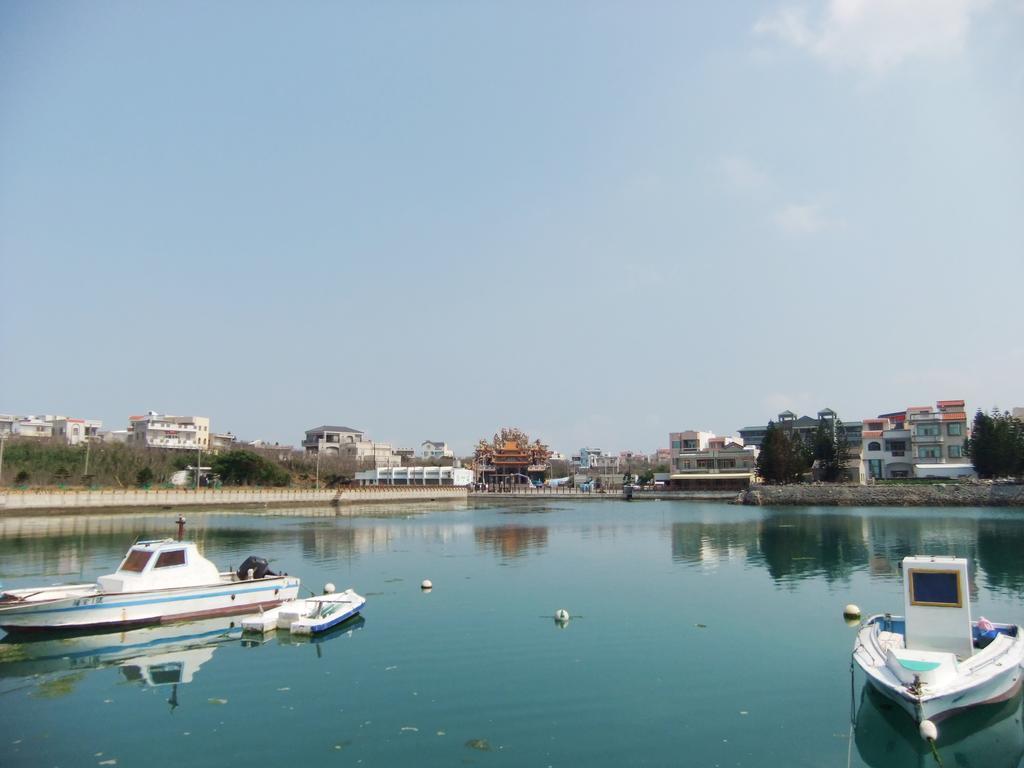 Sea Front Homestay Манонг Екстериор снимка