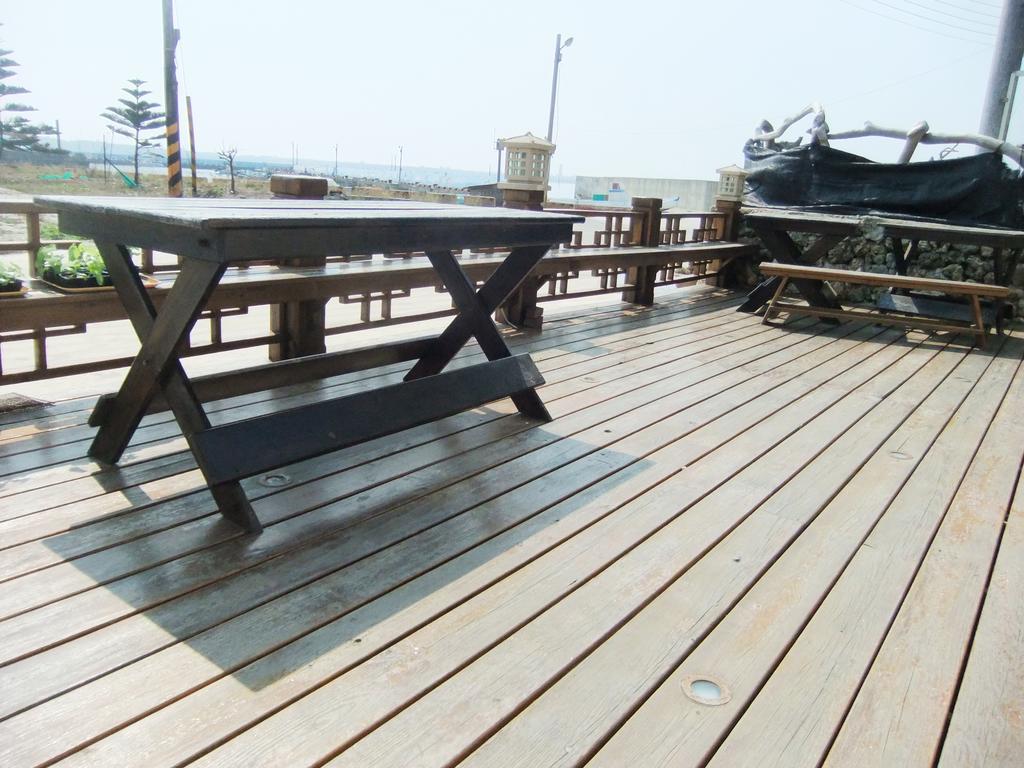 Sea Front Homestay Манонг Екстериор снимка